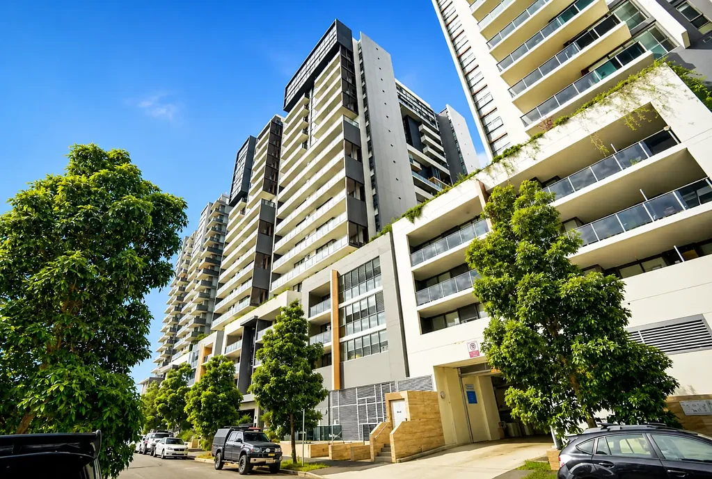 Spacious 2-Bedroom Apartment with 2 Car Spaces in Prime Granville Location