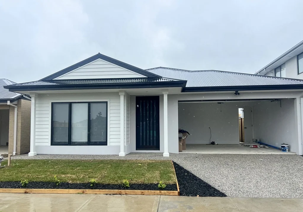 18 Leaf Way, Officer, VIC 3809