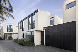 2/14 The Crescent, Highett