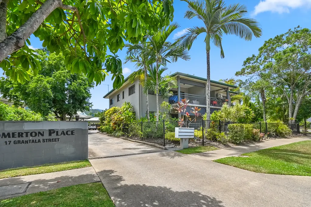 8/17 GRANTALA STREET, Manoora, QLD 4870