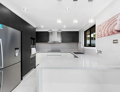 地址保密, Edensor Park, NSW 2176, 3房, 2浴, House