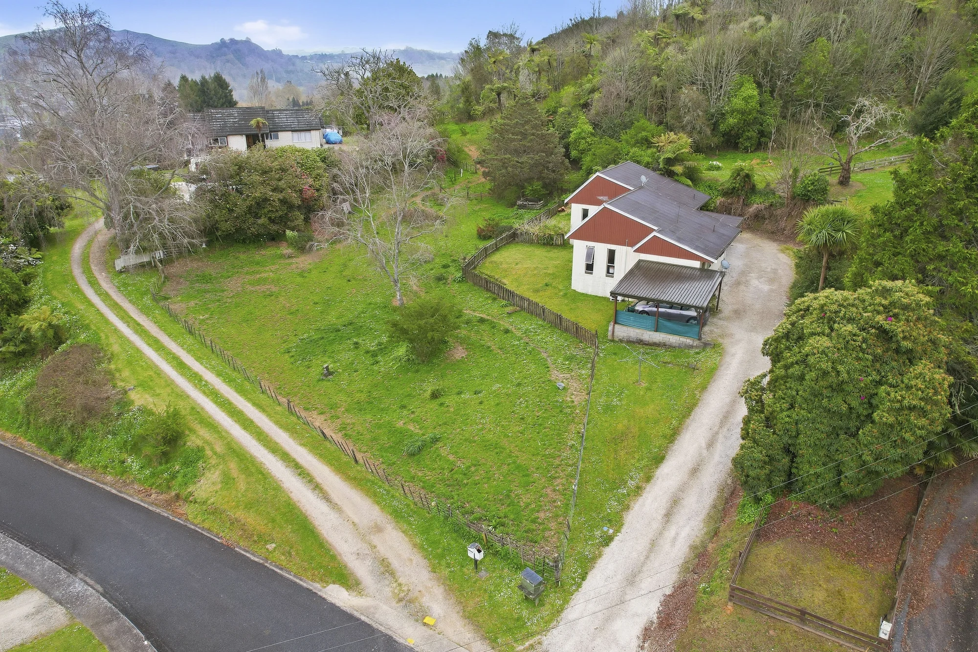 Te Kuiti 4कमरा Two Flats, Two Incomes, Plenty of Potential