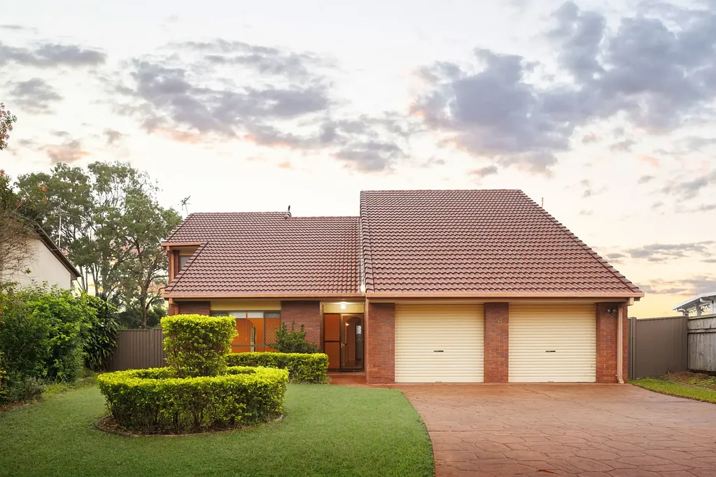 24 Rialanna Street, Kenmore, QLD 4069