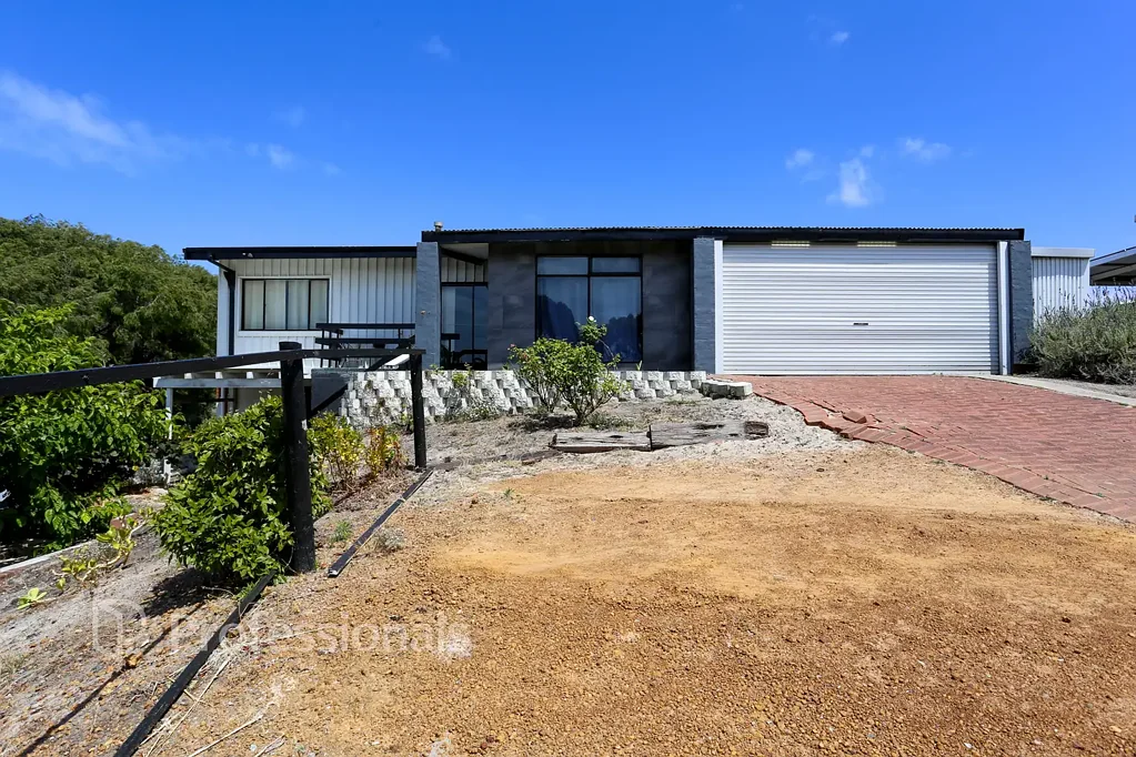 25 Burton Road, Castletown, WA 6450