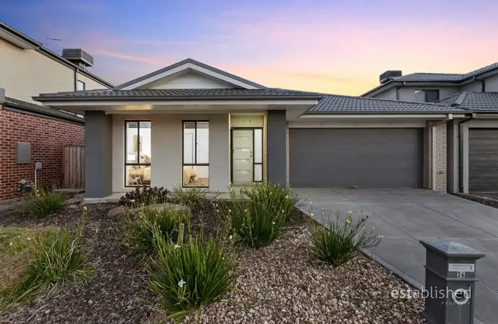 Walking distance to Saltwater P-9