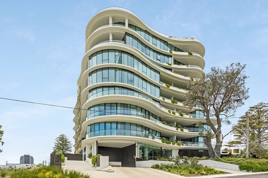 Frankston 3房 Horizon Tower 顶层豪华公寓，非凡之选 FABULOUS TOP FLOOR LUXURY APARTMENT AT HORIZON TOWER