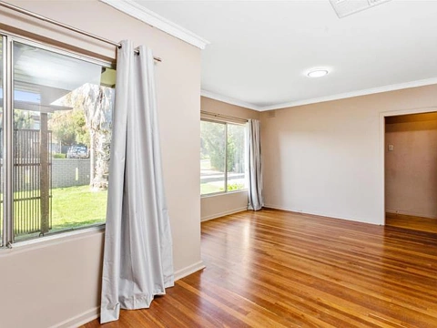 FANTASTIC HOME - WALK TO THE BEACH!