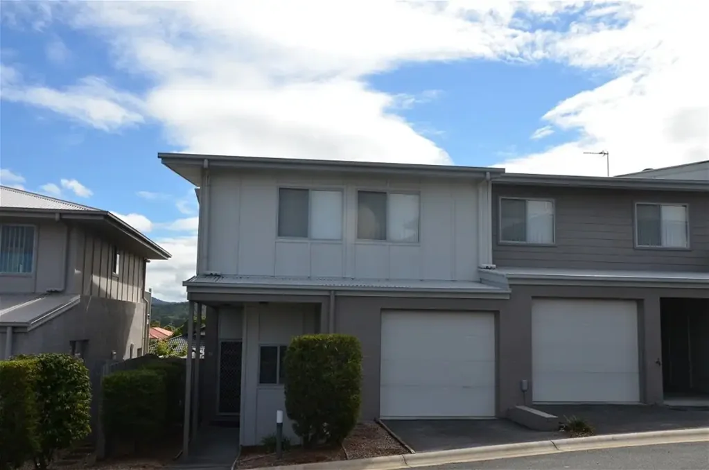 32/2 Sangster Crescent, Pacific Pines, QLD 4211