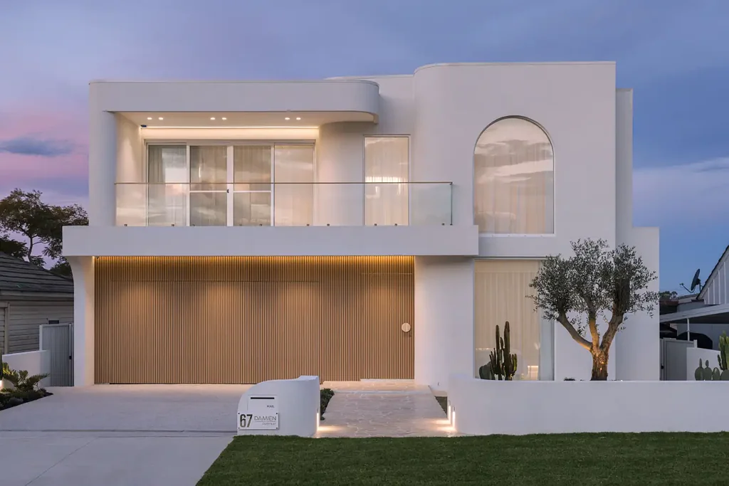 Greystanes 6ਬੈੱਡਰੂਮ UNDER CONTRACT BY RAY WHITE PARRAMATTA GROUP