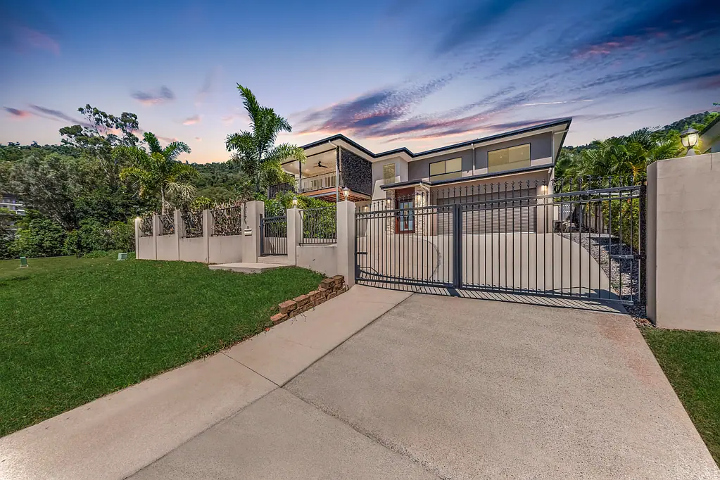 15 Border Drive, Cannonvale, QLD 4802