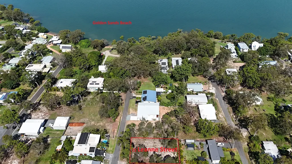 Macleay Island 612平米私享地块 北向阳光水景 海滩咫尺之遥 岛屿家园首选 North-Facing Block with Water Glimpses