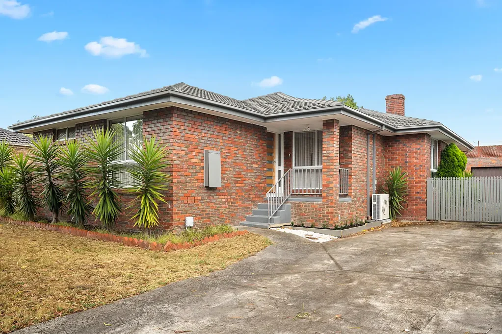 Easy family living in a sought-after Scoresby pocket