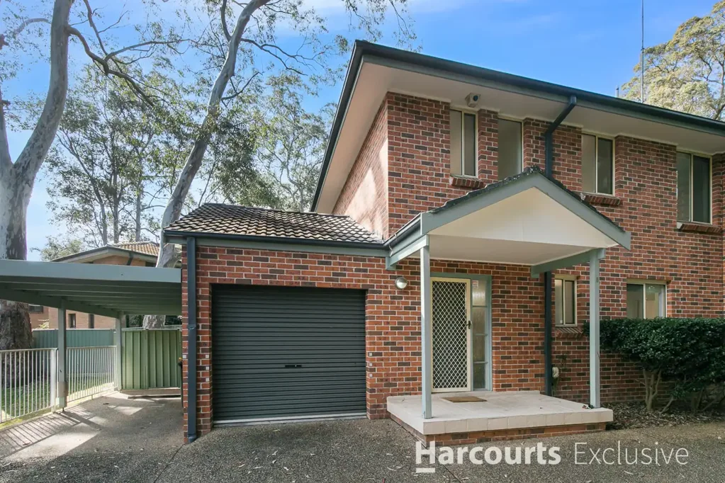 Normanhurst 3 Bedroom Contemporary Living With Garden Setting