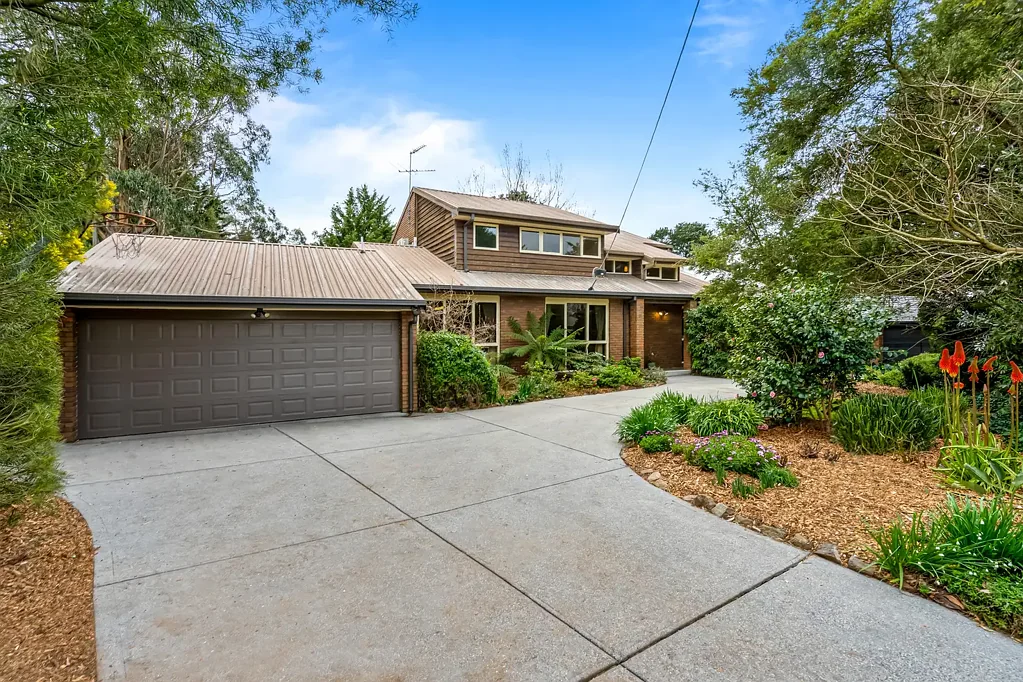 Gisborne 4બેડરૂમ UNIQUE DESIGN IN LARGE FAMILY HOME ON APPROX. 2,000m²