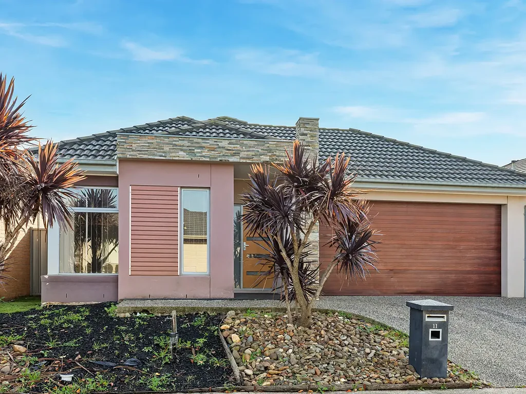 Well-Appointed 4 Bedroom Home Offering Space, Comfort & Convenience