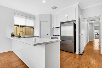 15 Phillip Crescent, Valley View, SA 5093, 3 slaapkamers, 2 badkamers, House