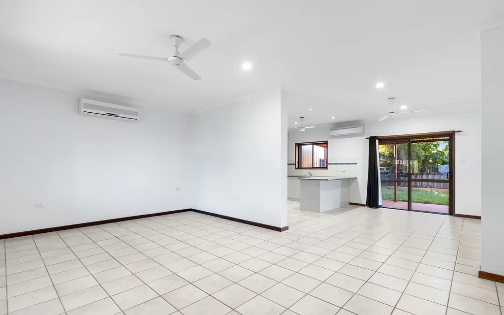 Spacious 4x2 Family Home with Pool