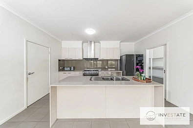 10 Fairwater Drive, Point Cook, VIC 3030, 5 slaapkamers, 3 badkamers, House
