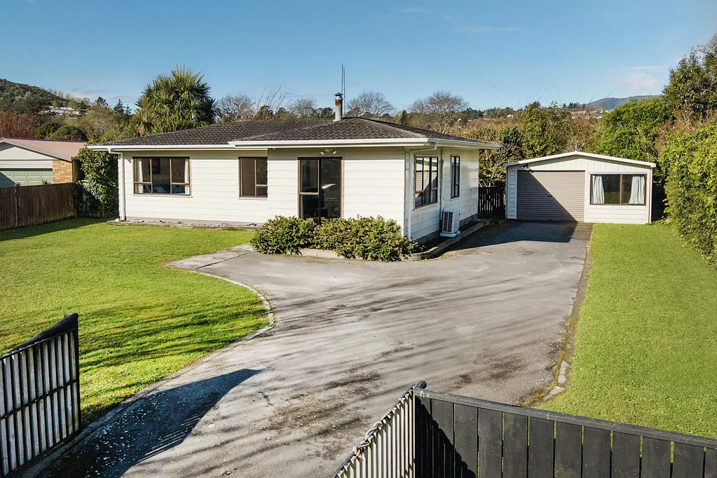Totara Park 3Habitaciones Family Home in Totara Park Awaits You!