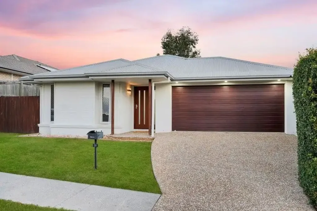 Redbank Plains 4 Slaapkamer A Family-Friendly Favourite Just 500m from Fernbrooke State School