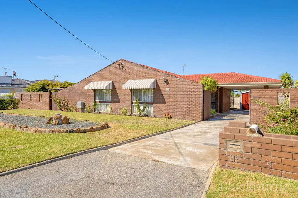 SPACIOUS HOUSE ON LARGE BLOCK WITH WORKMANS SHED