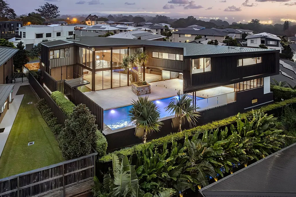 Bridgeman Downs 7બેડરૂમ The Ultimate Family Entertainer with Resort-Style Outdoor Living