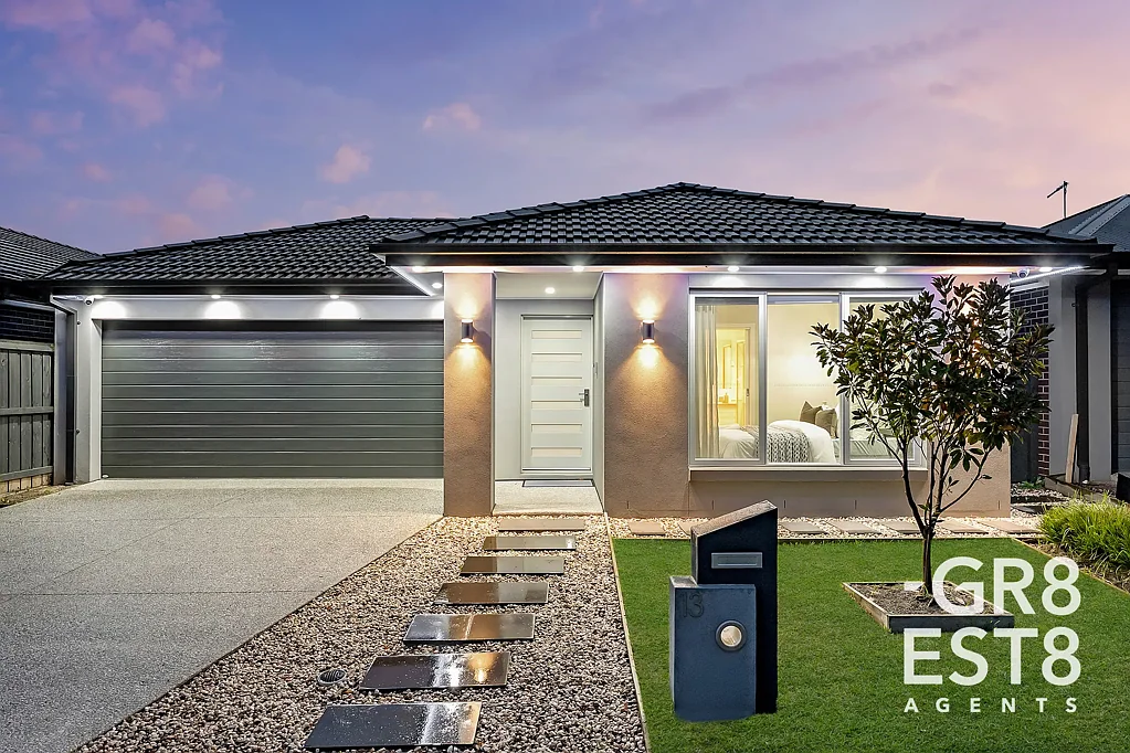 13 Dandy Drive, Cranbourne South, VIC 3977