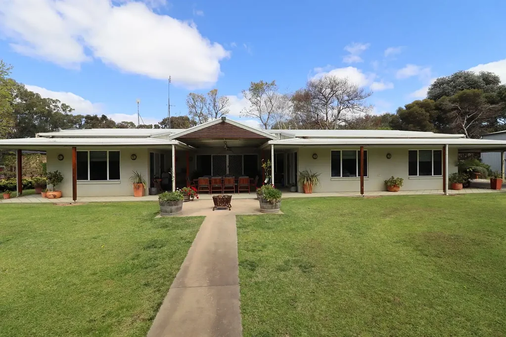 131 Cohuna Island Road, Cohuna, VIC 3568