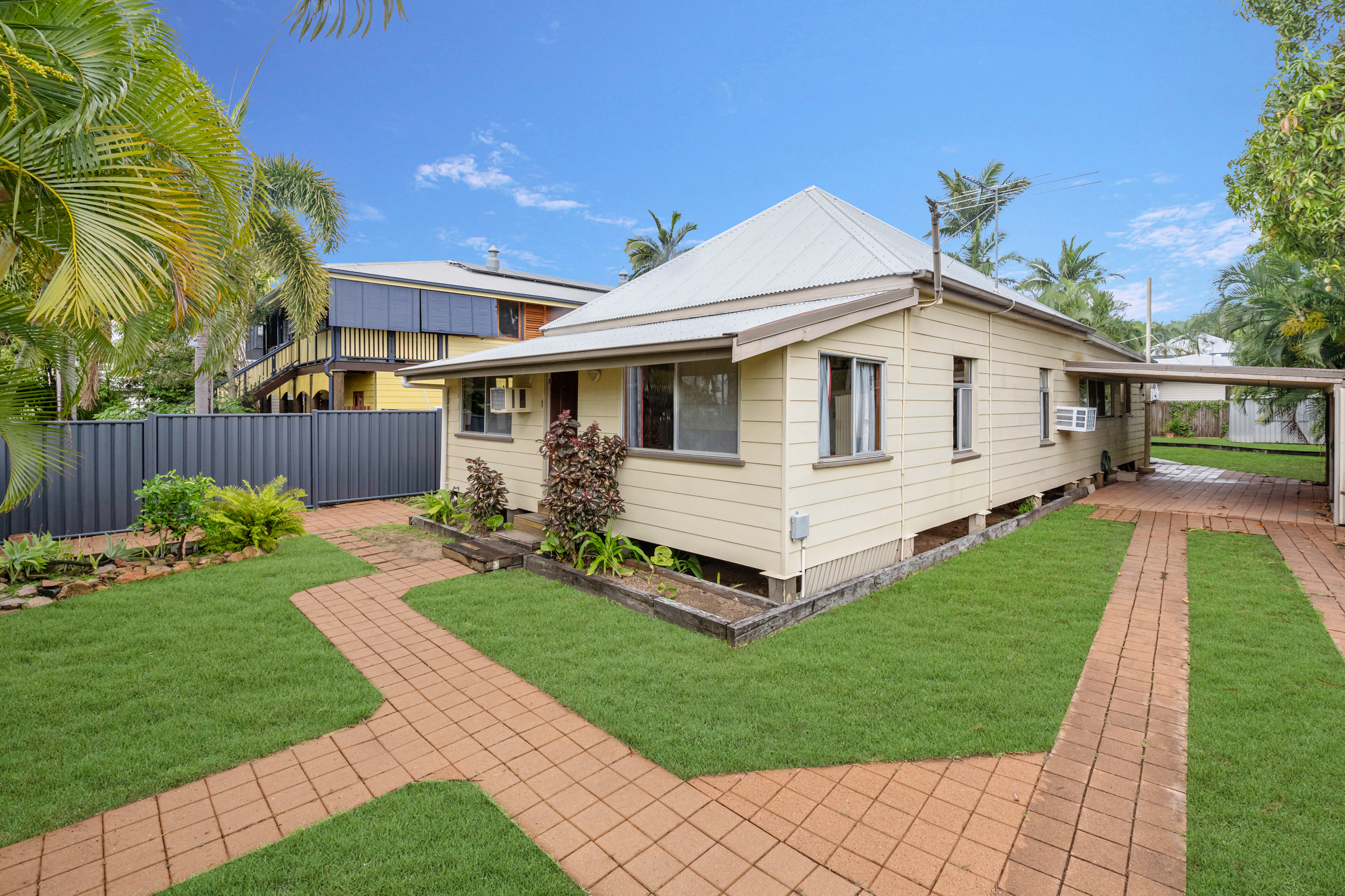 1 HUMPHREY ST, WEST END QLD 4810, 0 chambres, 0 salles de bain, House