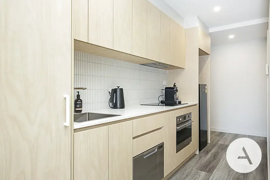 Full Furnished, Modern and Luxurious Living
