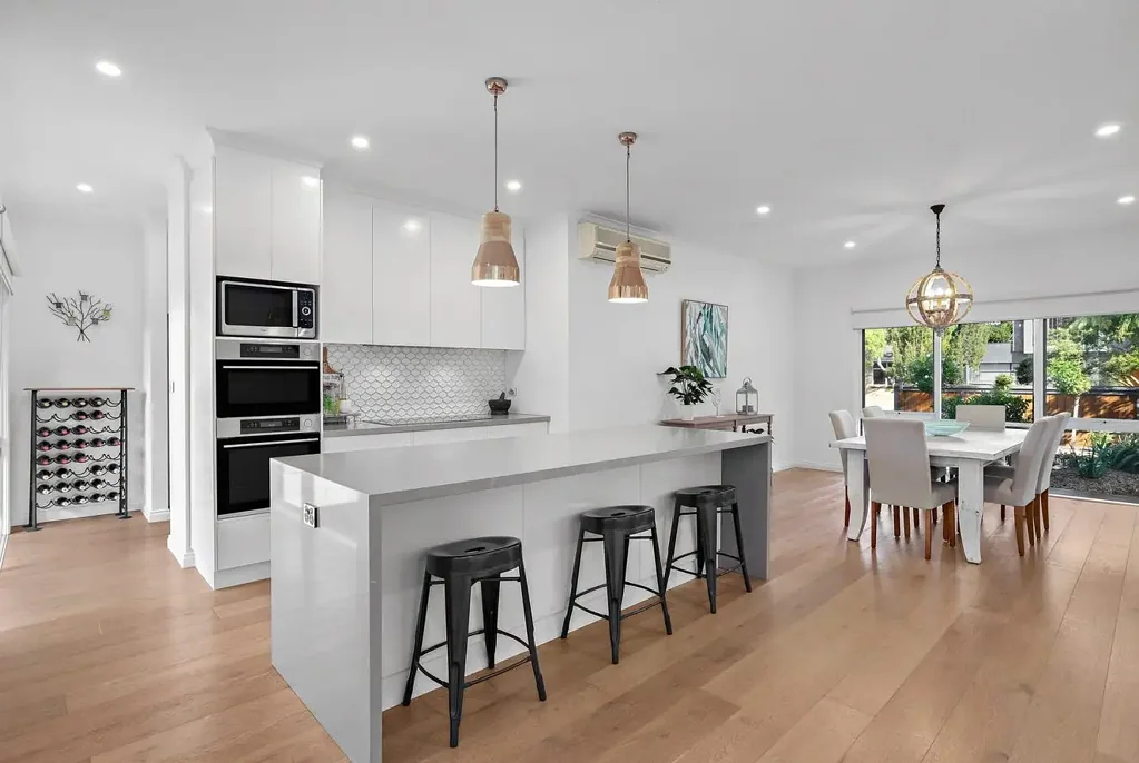 Effortless Coastal Luxury in the Heart of Beaumaris