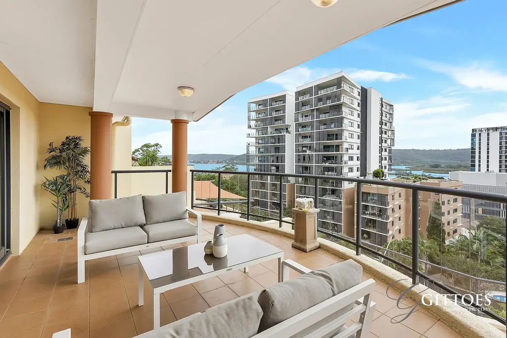 Gosford 4ห้องนอน Freshly Updated Grand Penthouse Offering Exceptional Privacy