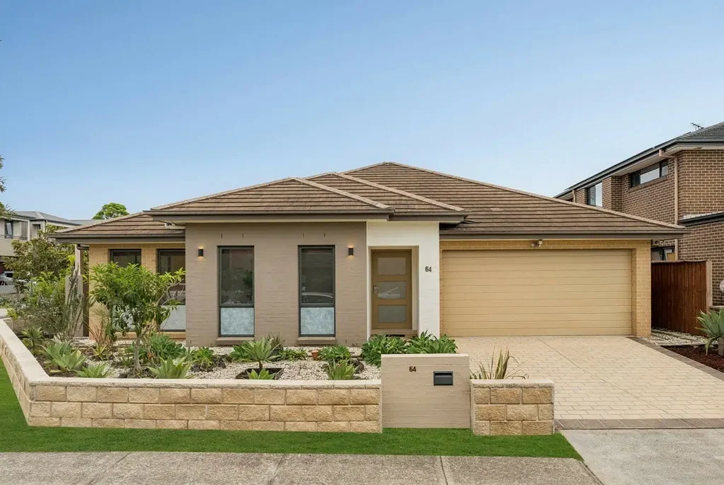 64 Bradbury Street, Moorebank, NSW 2170, 6 Bedrooms, 4 Bathrooms, House