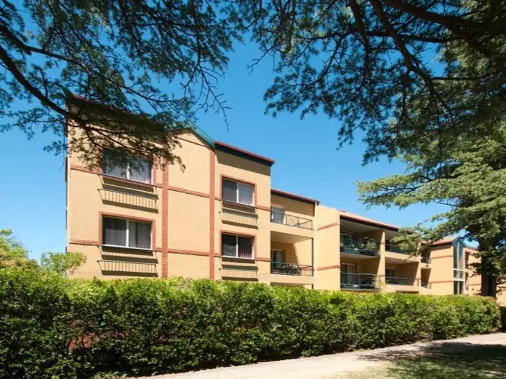 Stylish Loft Apartment in Prime Braddon Location
