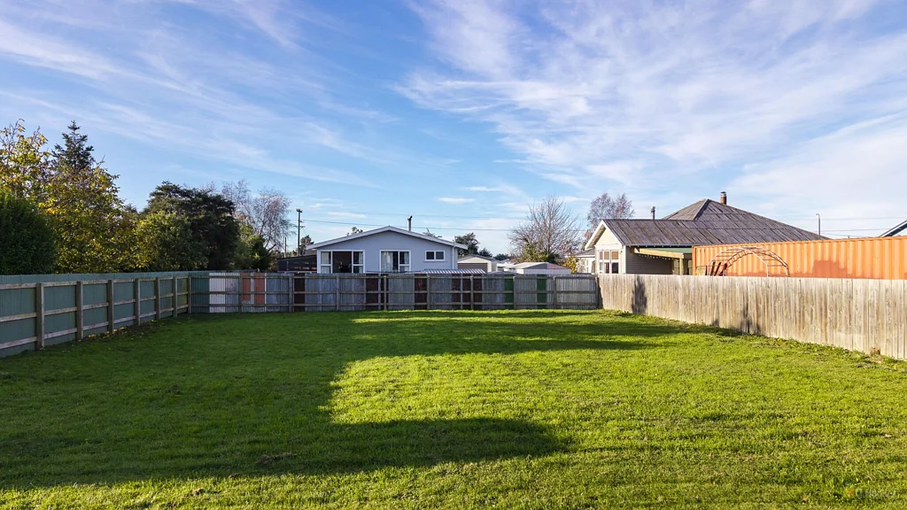 Waimate  509m2 section - no covenants, big potential!