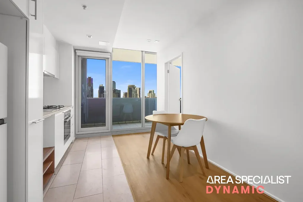 FULLY FURNISHED - Prime Location in the Heart of Melbourne CBD!