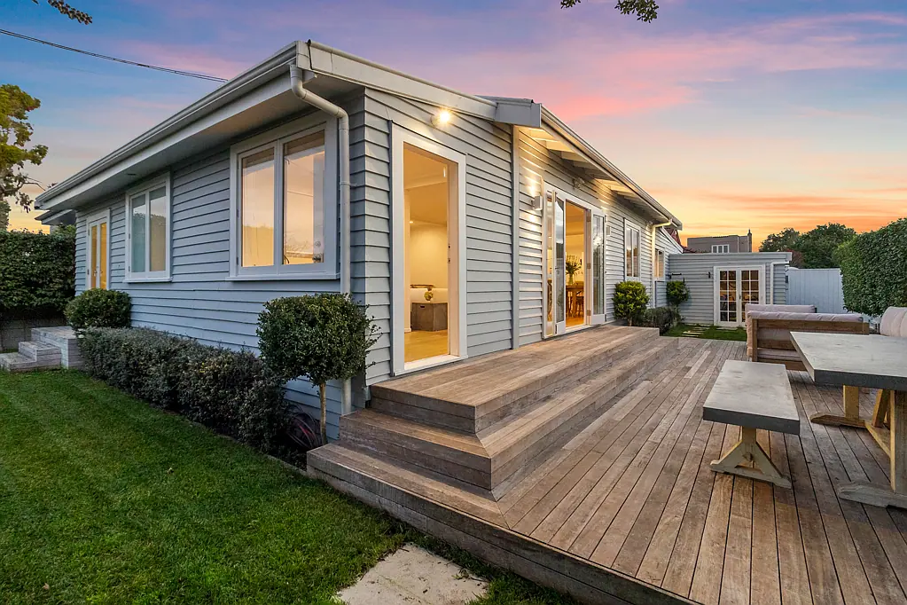 24 Walmer Road, Point Chevalier, Auckland City, Auckland