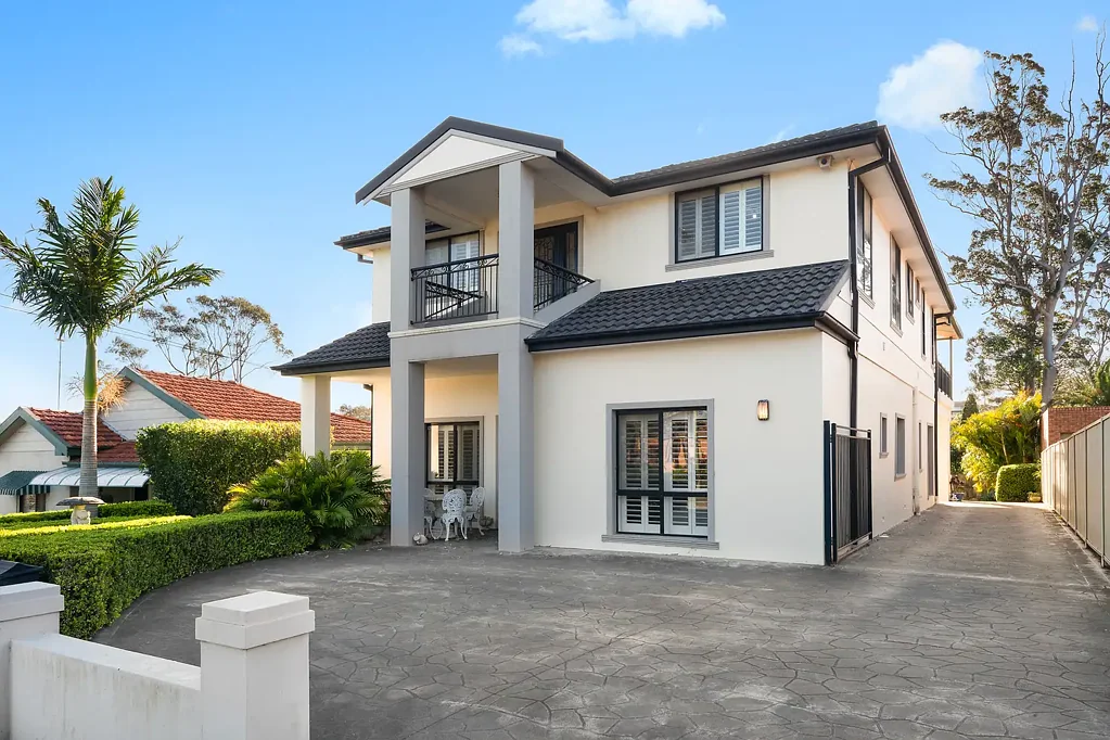 Ryde 6 Bedroom Spacious Family Living with Endless Potential