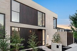 12 Rowan Avenue, Bentleigh East