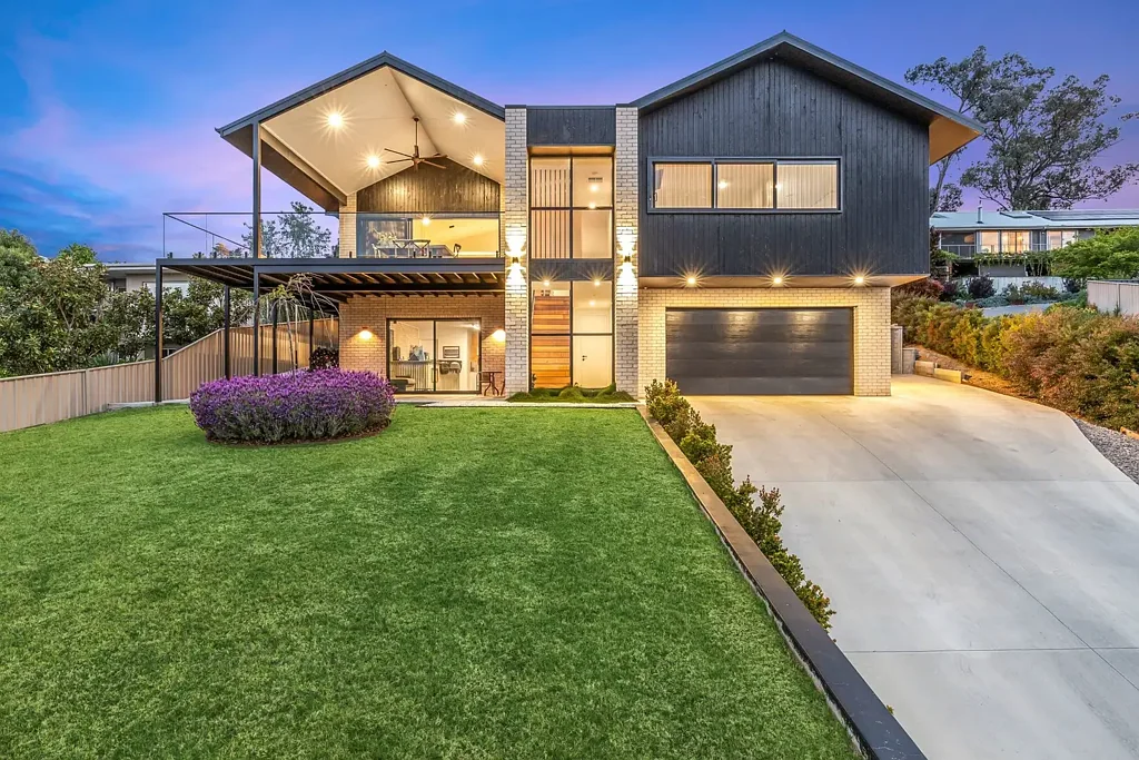 Wodonga 4房  Grand elevated luxury with million-dollar views
