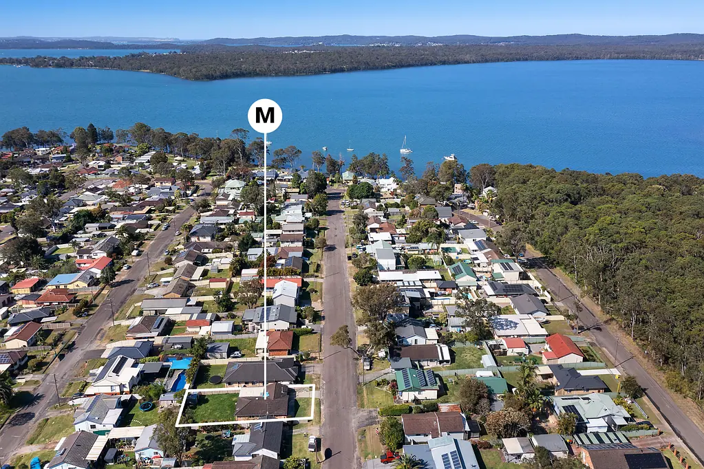 72 Catherine Street, Mannering Park, NSW 2259