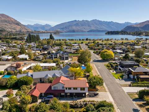Wanaka 4房  Effortless Living in the Heart of Wanaka