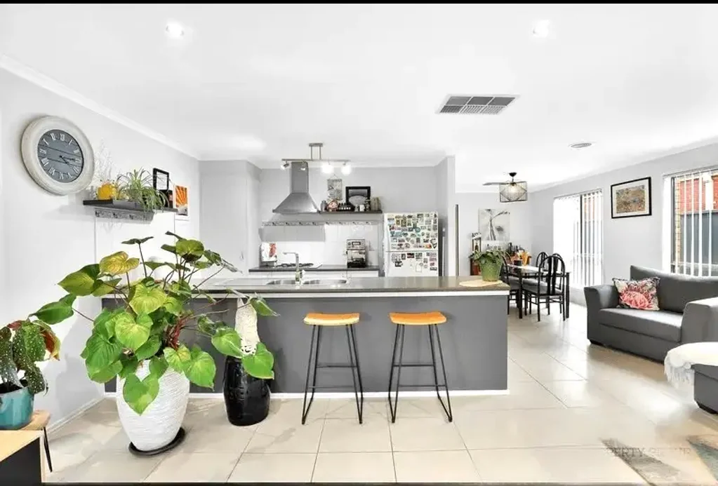 Freshly Updated Home in Prestigious Caroline Springs