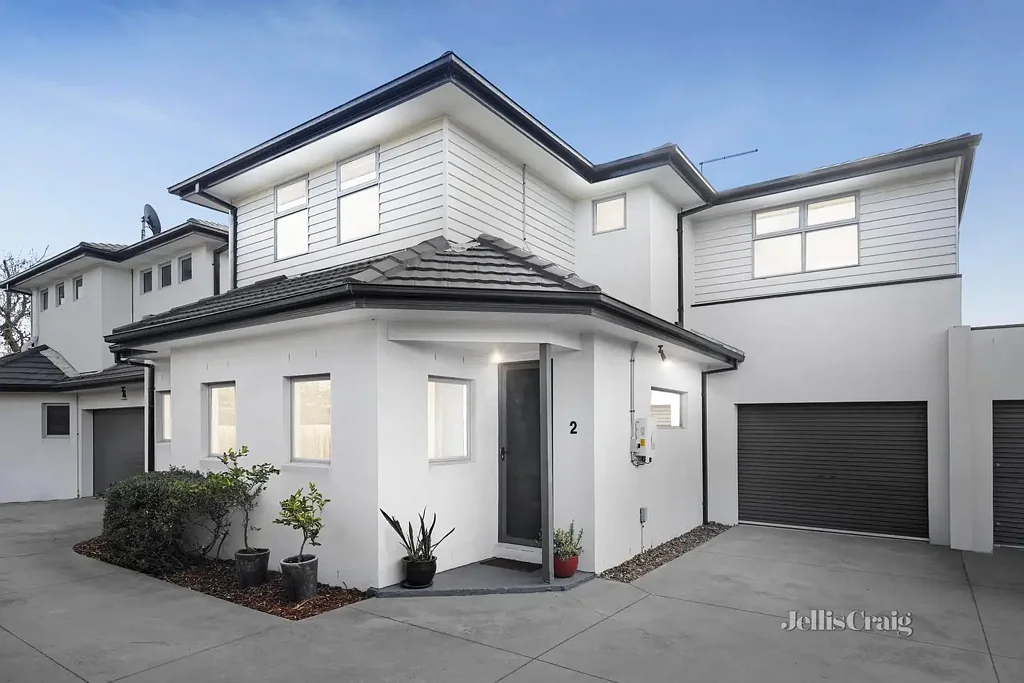 2/48 Blenheim Road, Newport, VIC 3015