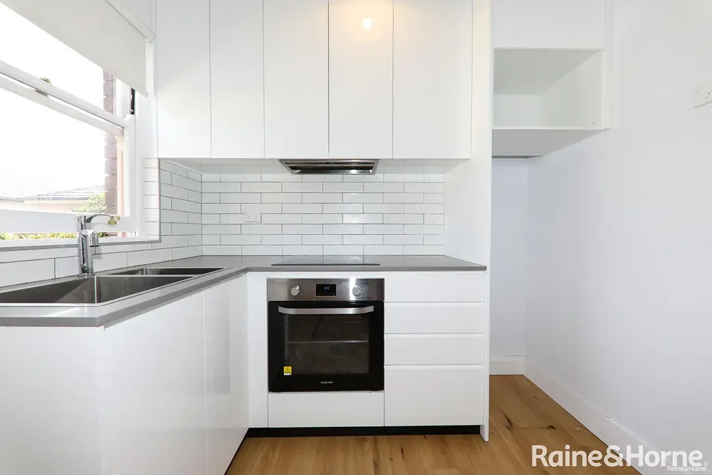 Modern two bedroom apartment in Kingsford!