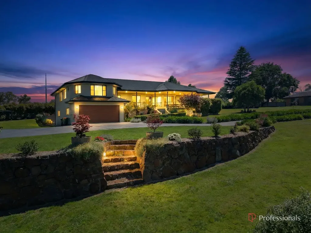 Guyra 4Kwarto Prestige Living With Income Potential