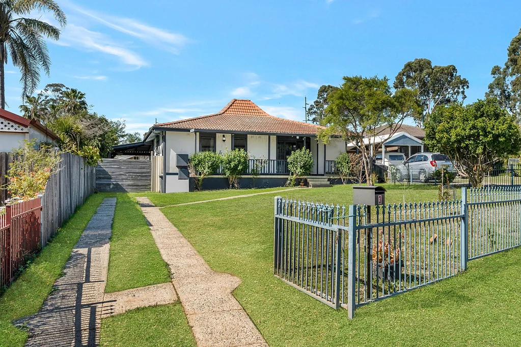3 Eurabbie Place, Macquarie Fields, NSW 2564