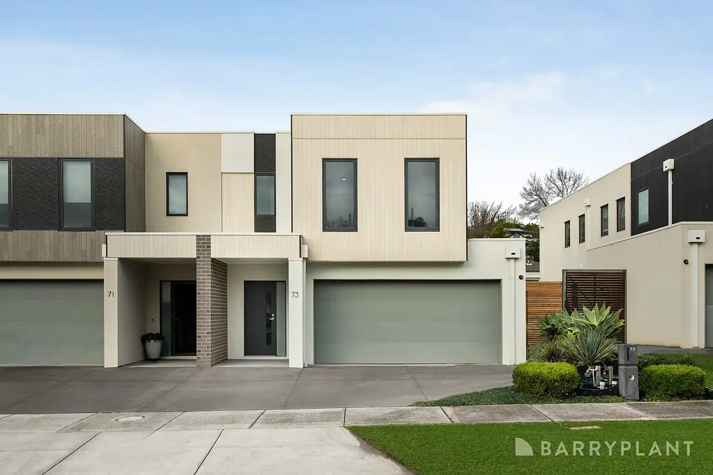 Chirnside Park 4غرفة نوم Contemporary Townhouse Brilliance With Exceptional Entertaining