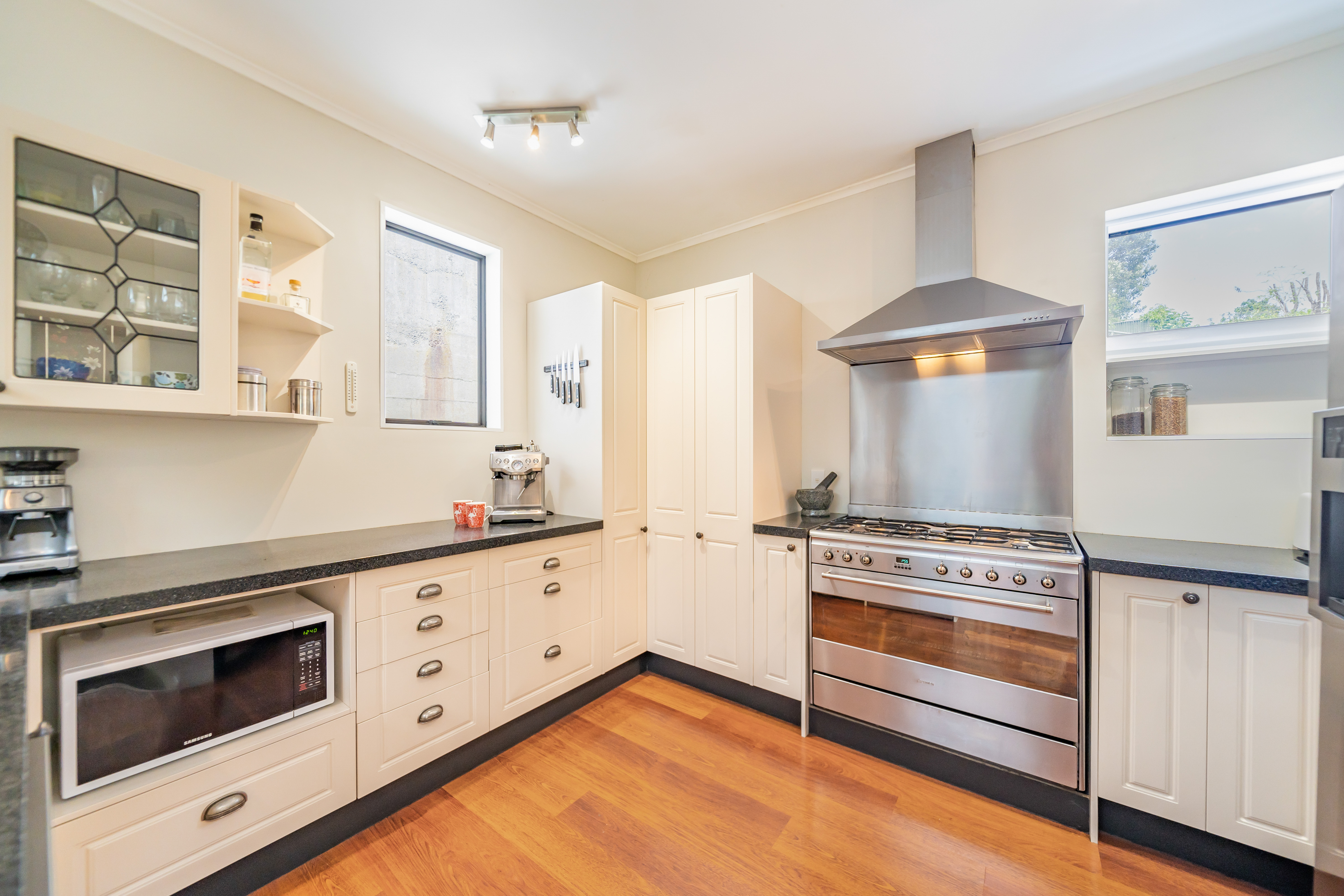 18 Woodvale Grove, Fairfield, Lower Hutt, 3房, 2浴