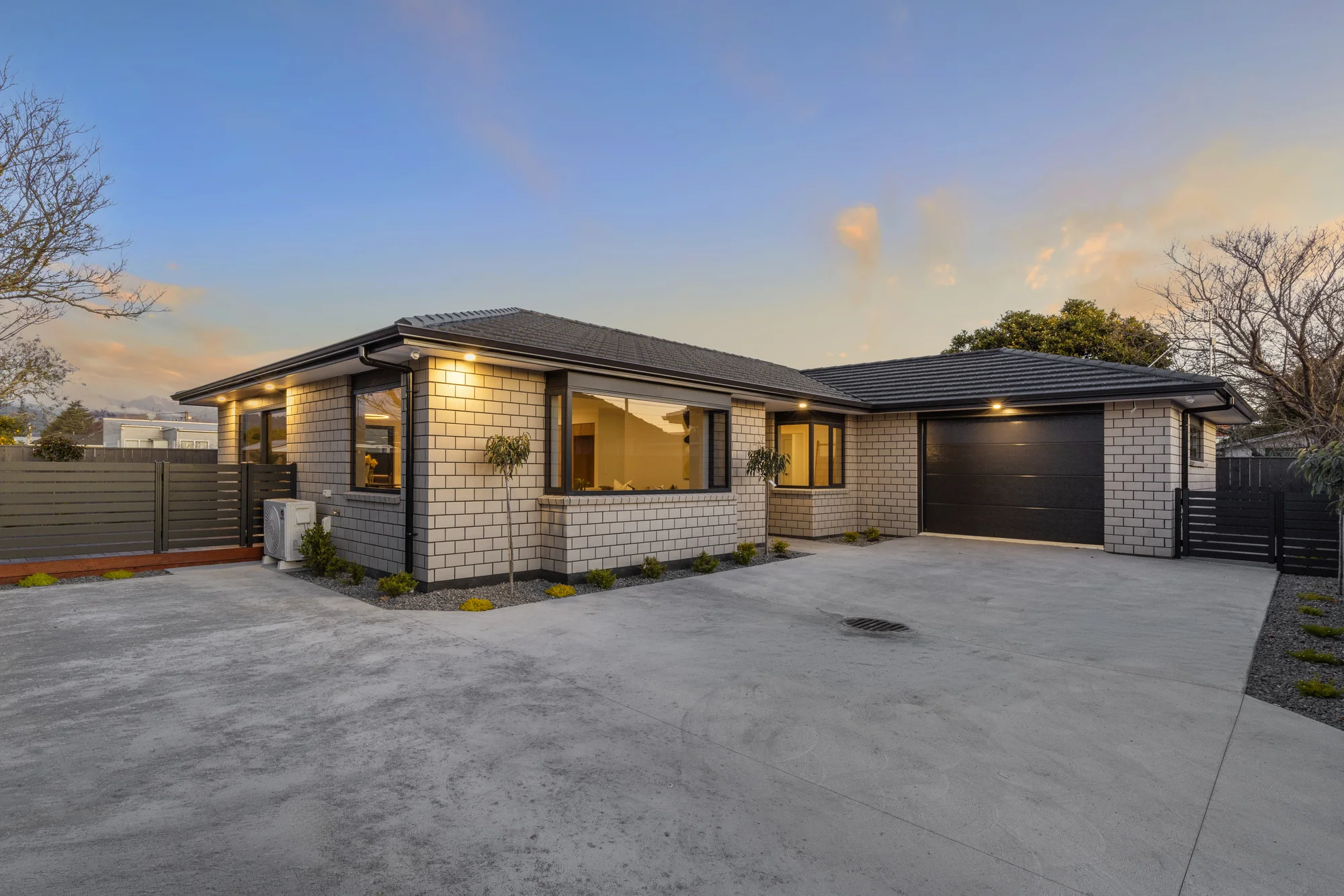 Levin 3房  Spacious New Home With 2 Toilets